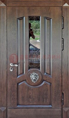 Коричневая уличная дверь со стеклом и ковкой ДСК-107 в Краснодаре